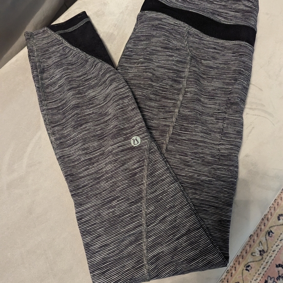 Lululemon bunch, crop 21. - Picture 8 of 10